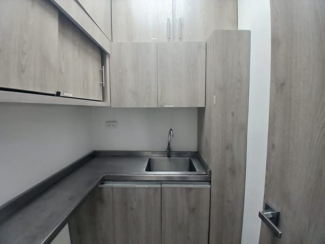 Consultorio en arriendo en Mayorca, Sabaneta, 36 m² · foto 2 de 12