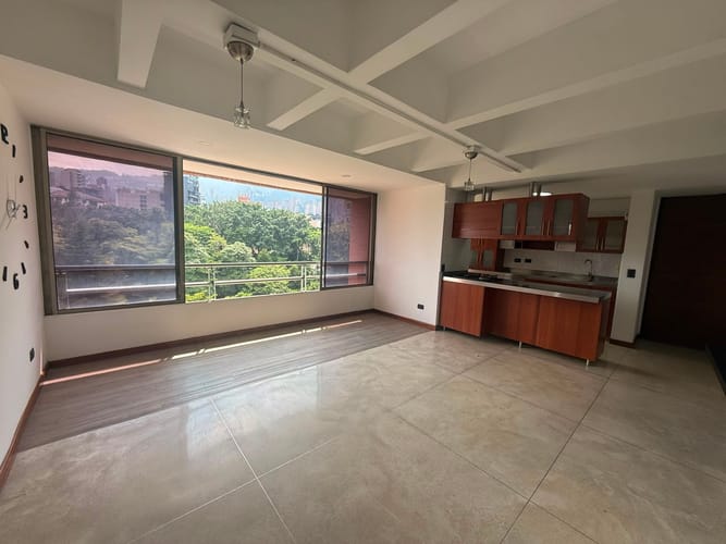 Apartamento de 2 alcobas en arriendo en Astorga, Medellín, 74 m² · foto 2 de 13