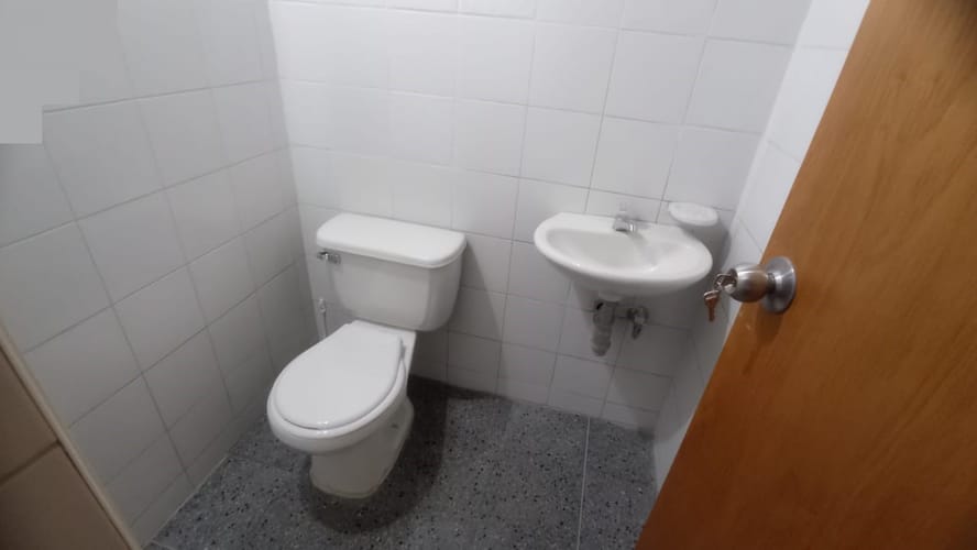 Local en arriendo en Guayabal, Medellín, 214 m² · foto 4 de 5