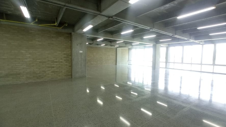 Local en arriendo en Guayabal, Medellín, 214 m² · foto 5 de 5