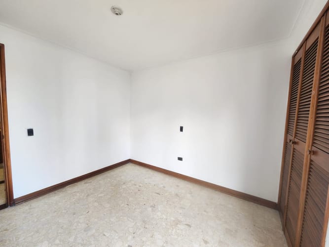 Apartamento de 3 alcobas en arriendo en Lalinde, Medellín, 130 m² · foto 5 de 14