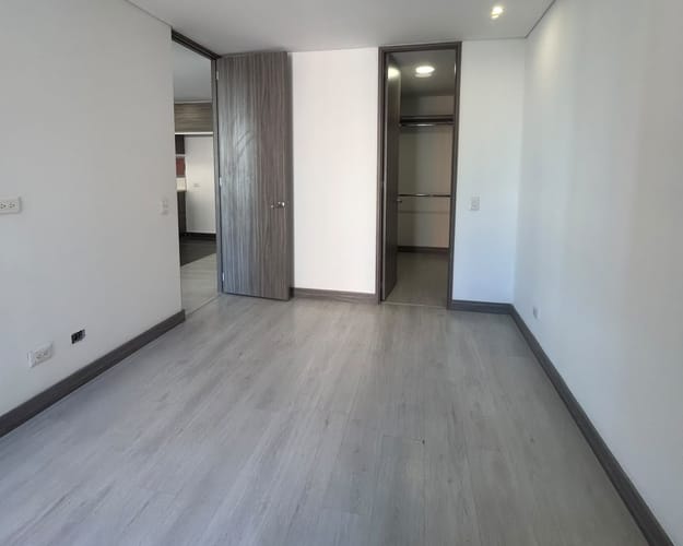 Apartamento de 2 alcobas en arriendo en Camino Verde, Envigado, 94 m² · foto 10 de 10