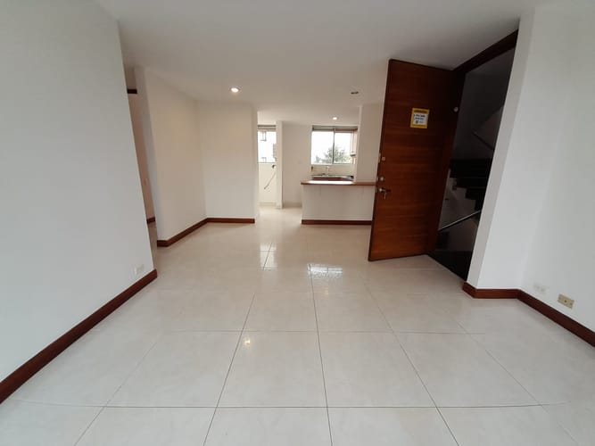 Apartamento de 2 alcobas en arriendo en Astorga, Medellín, 70 m² · foto 2 de 14