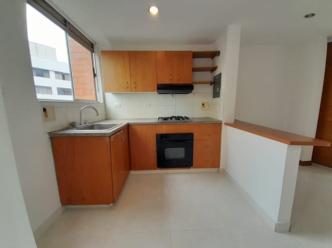 Apartamento de 2 alcobas en arriendo en Astorga, Medellín, 70 m² · foto 4 de 14