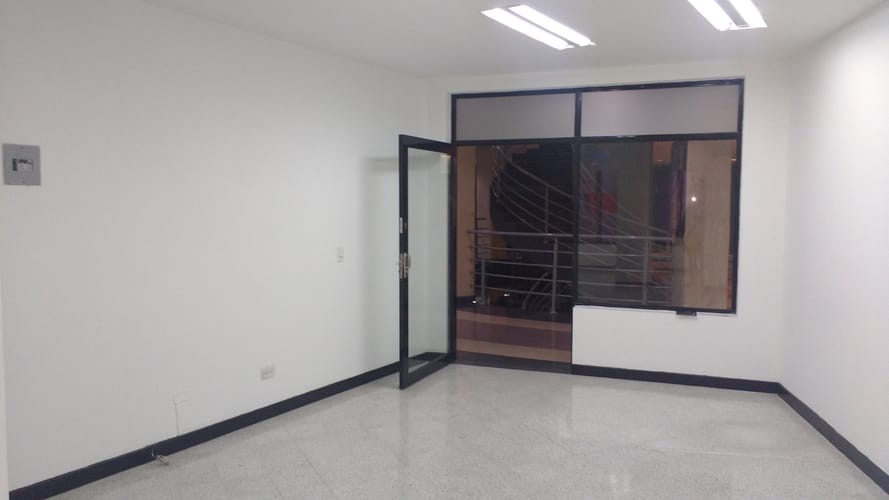 Oficina en arriendo en Los Balsos, Medellín, 92 m² · foto 5 de 5