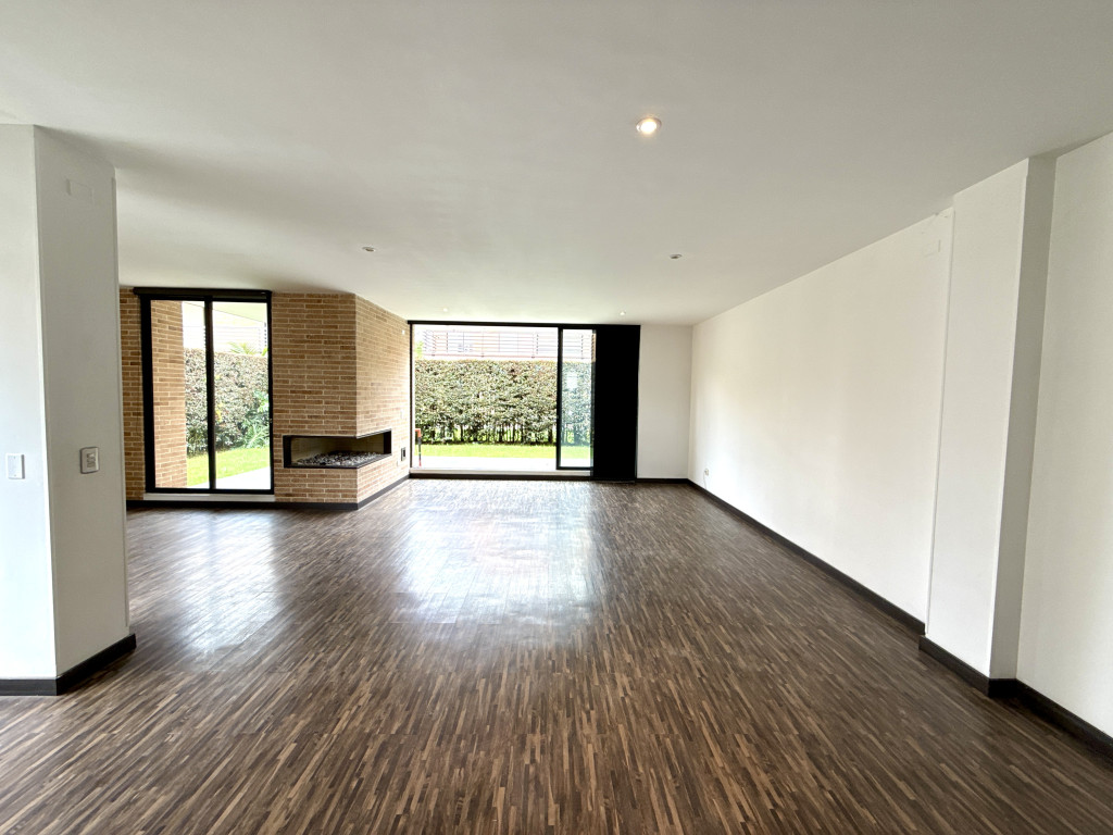 Casa en venta en Centro, Cajicá · foto 2 de 24