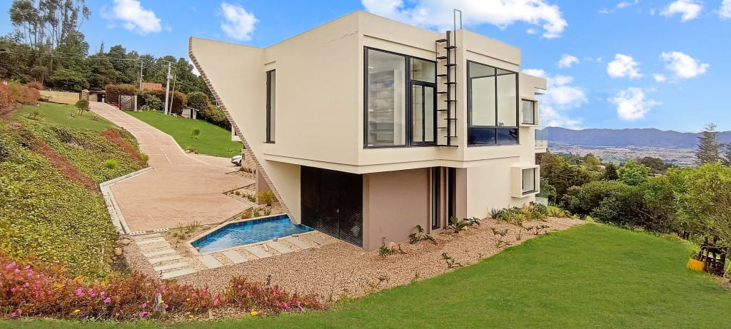 Casa de 5 alcobas en venta en Yerbabuena, Chía, 670 m² · foto 4 de 24