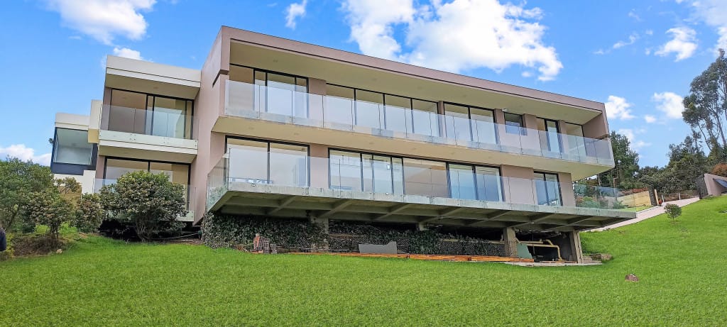 Casa de 5 alcobas en venta en Yerbabuena, Chía, 670 m² · foto 5 de 24