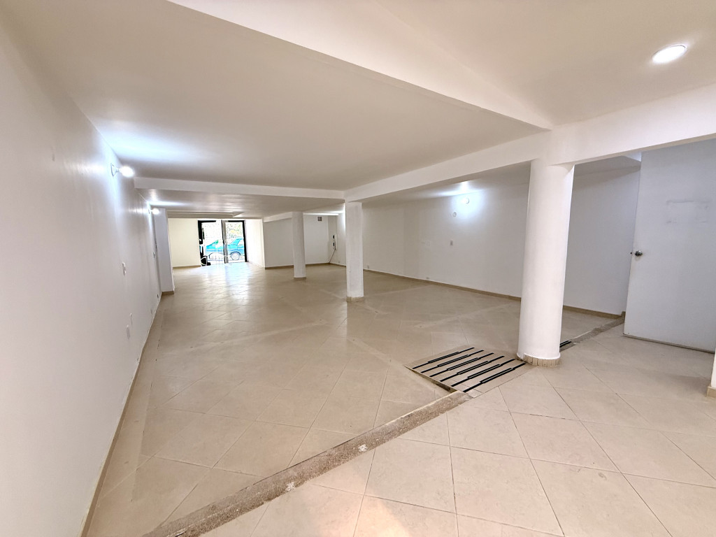 Casa en venta en Polo Club, Bogotá · foto 8 de 24