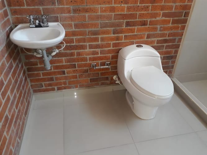Oficina en arriendo en El Poblado, Medellín, 64 m² · foto 3 de 4