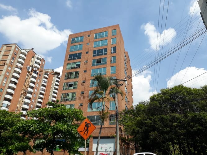 Oficina en arriendo en El Poblado, Medellín, 64 m² · foto 4 de 4