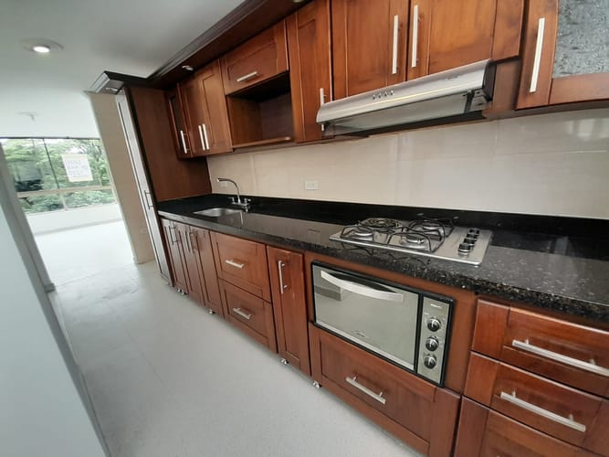 Apartamento de 3 alcobas en arriendo en El Diamante No. 2, Medellín, 84 m² · foto 4 de 18