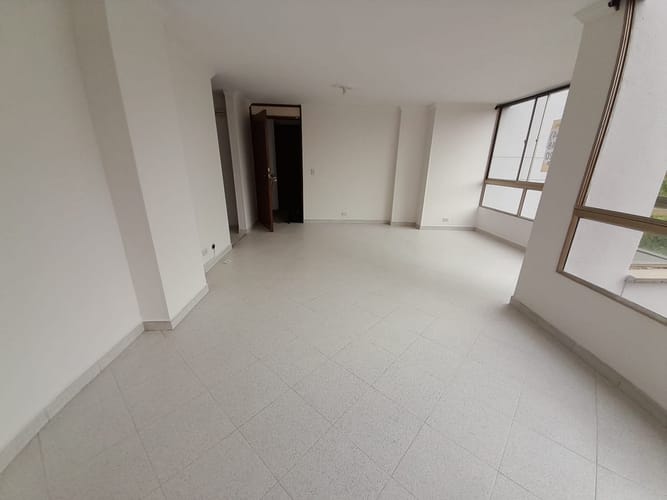 Apartamento de 3 alcobas en arriendo en El Diamante No. 2, Medellín, 84 m² · foto 6 de 18