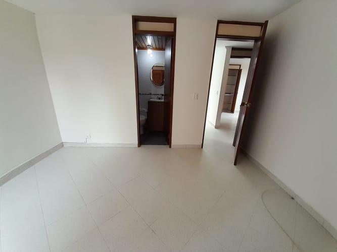Apartamento de 3 alcobas en arriendo en El Diamante No. 2, Medellín, 84 m² · foto 10 de 18