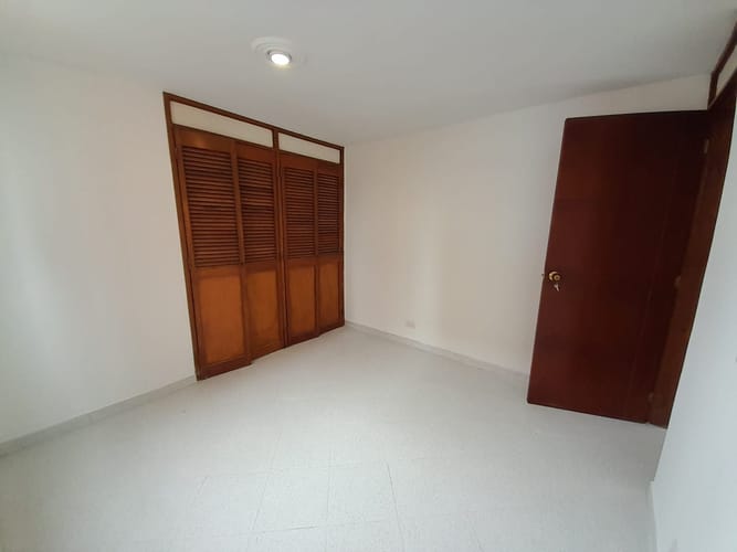 Apartamento de 3 alcobas en arriendo en El Diamante No. 2, Medellín, 84 m² · foto 14 de 18
