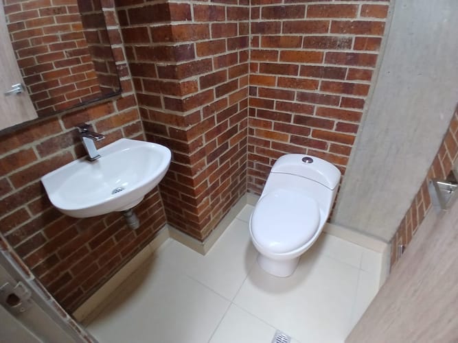 Oficina en arriendo en Lalinde, Medellín, 96 m² · foto 8 de 10