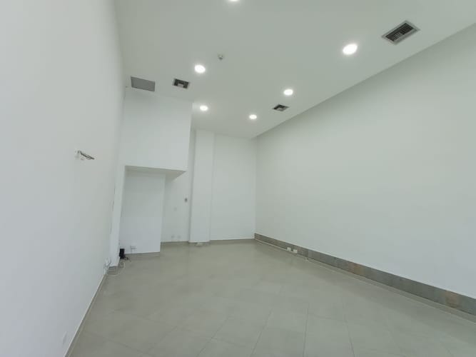 Local en arriendo en El Poblado, Medellín, 50 m² · foto 4 de 6
