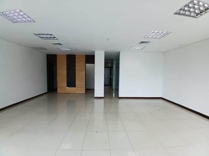 Local en arriendo en Los Balsos, Medellín, 92 m² · foto 2 de 10