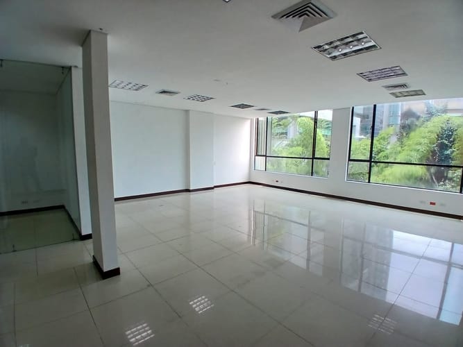 Local en arriendo en Los Balsos, Medellín, 92 m² · foto 7 de 10