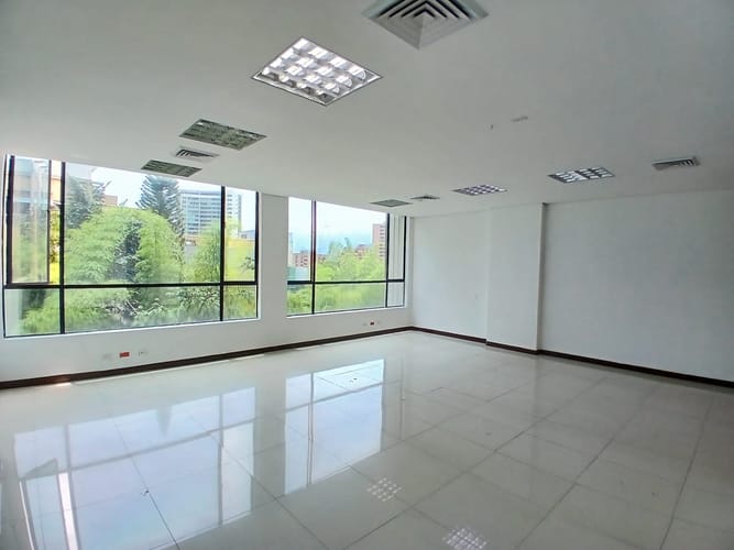 Local en arriendo en Los Balsos, Medellín, 92 m² · foto 8 de 10