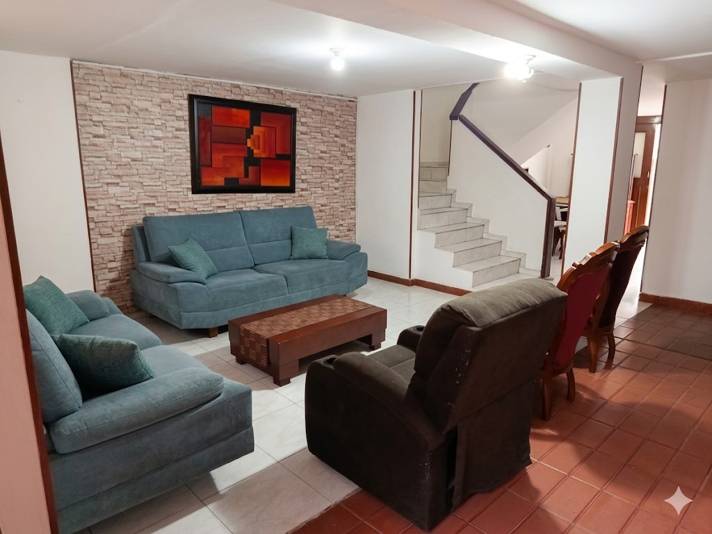 Casa en venta en Engativá, Bogotá · foto 3 de 23