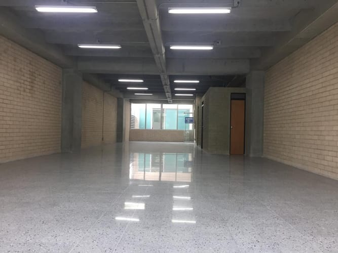 Local en arriendo en Guayabal, Medellín, 178 m² · foto 2 de 4