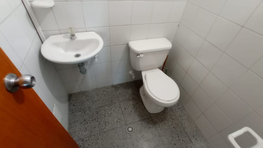 Local en arriendo en Guayabal, Medellín, 178 m² · foto 3 de 4
