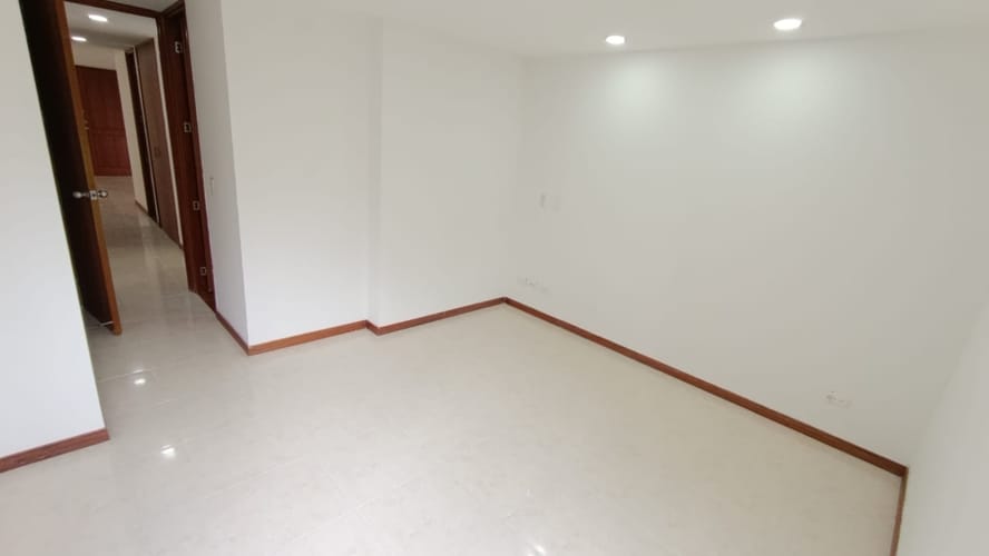Apartamento de 3 alcobas en arriendo en Los Balsos, Medellín, 128 m² · foto 5 de 17