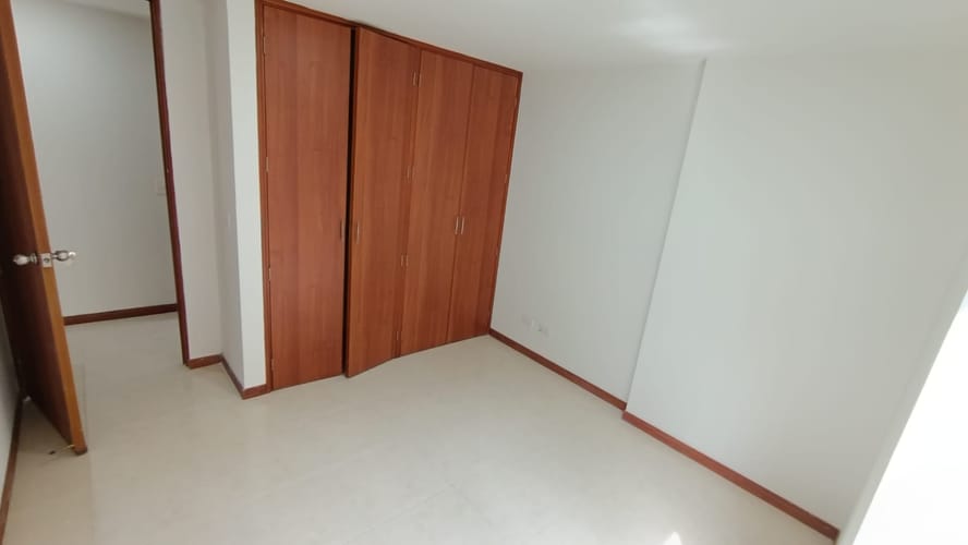 Apartamento de 3 alcobas en arriendo en Los Balsos, Medellín, 128 m² · foto 7 de 17