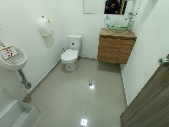 Oficina en arriendo en Suramericana, Medellín, 84 m² · foto 3 de 10