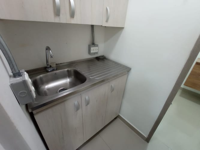 Oficina en arriendo en Suramericana, Medellín, 84 m² · foto 4 de 10