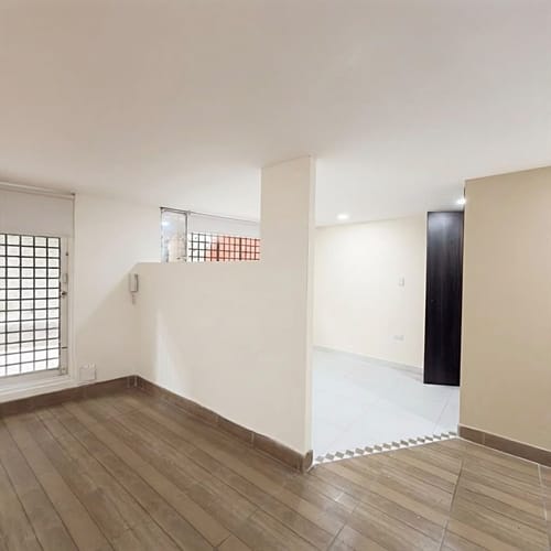 Apartaestudio en venta en Chapinero, Bogotá, 30 m² · foto 2 de 14