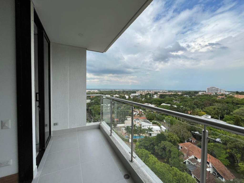 Apartamento en venta en Pance, Cali · foto 3 de 21