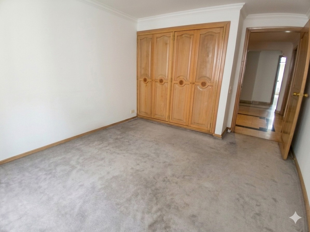 Apartamento en venta en Santa Barbara, Bogotá · foto 9 de 16