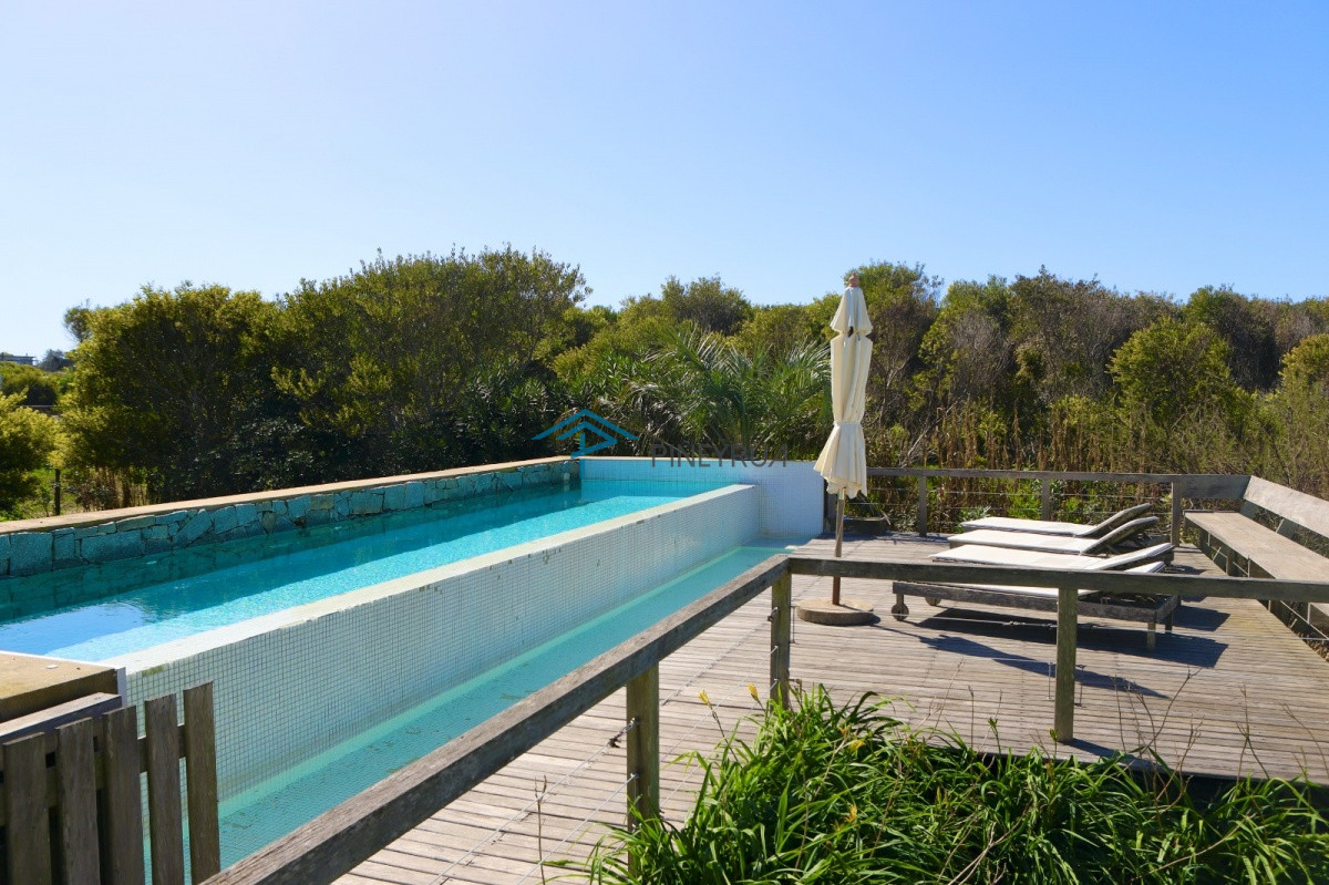 Casa en venta en Punta Piedras