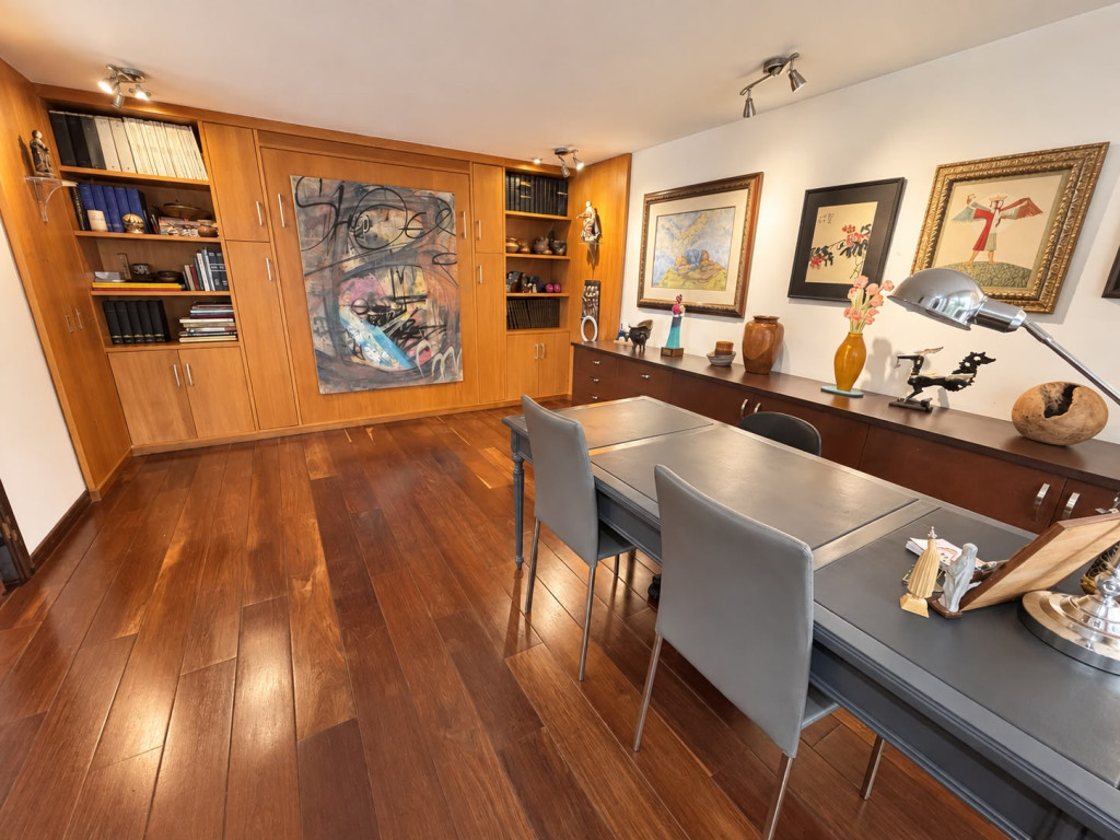 Apartamento en venta en Chicó Alto, Bogotá · foto 8 de 17