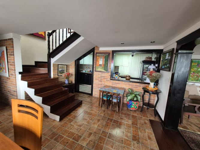 Casa de 3 alcobas en venta en El Castillo, Bogotá, 243 m² · foto 8 de 20