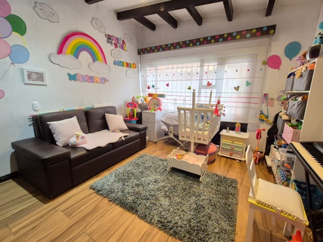 Casa de 3 alcobas en venta en El Castillo, Bogotá, 243 m² · foto 15 de 20