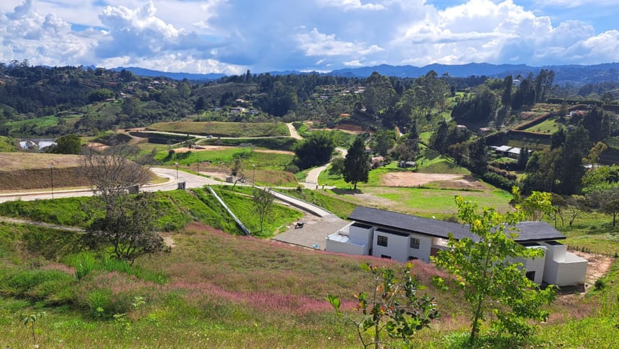 Lote en venta en Centro, Rionegro, 2600 m² · foto 4 de 10