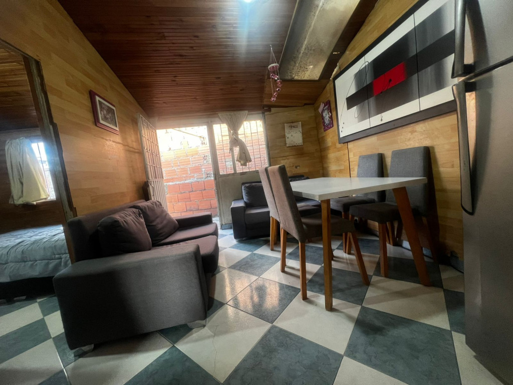 Casa en venta en El Carmen, Bogotá · foto 3 de 18