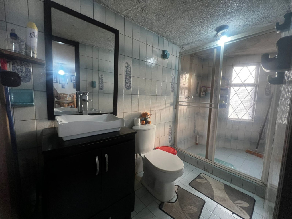 Casa en venta en El Carmen, Bogotá · foto 17 de 18