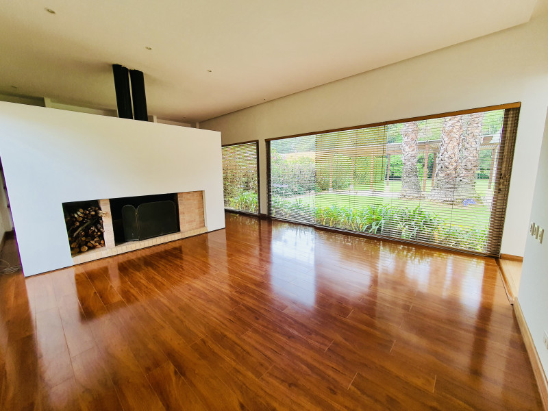 Casa en venta en Guaymaral, Bogotá · foto 2 de 24