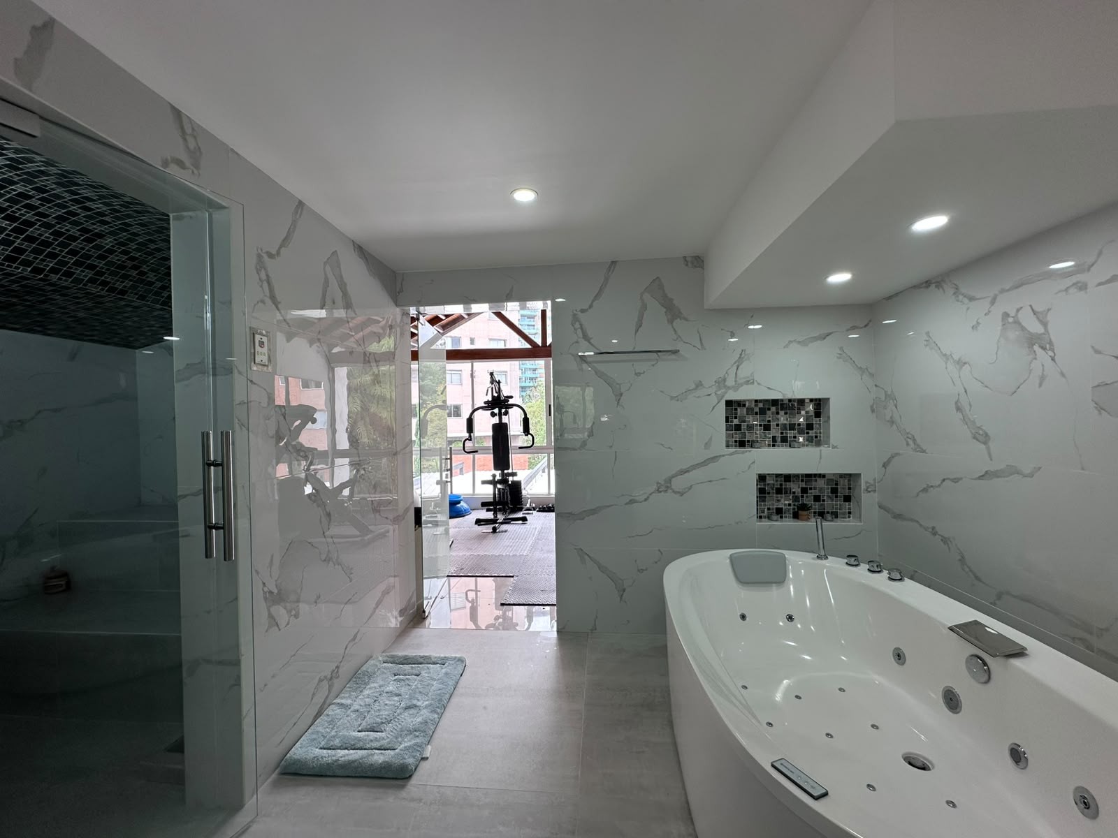 Casa en arriendo en El Poblado, Medellín · foto 17 de 20