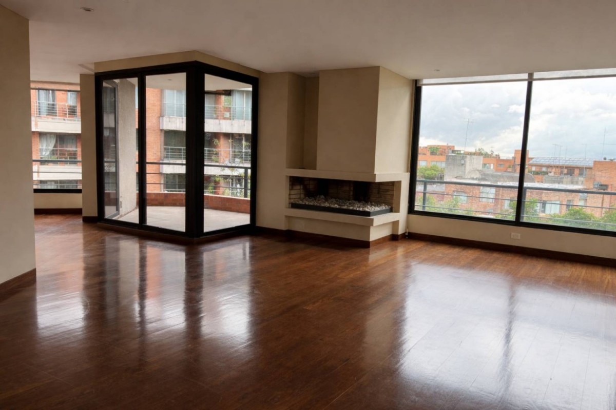 Apartamento en venta en Los Rosales, Bogotá · foto 2 de 16