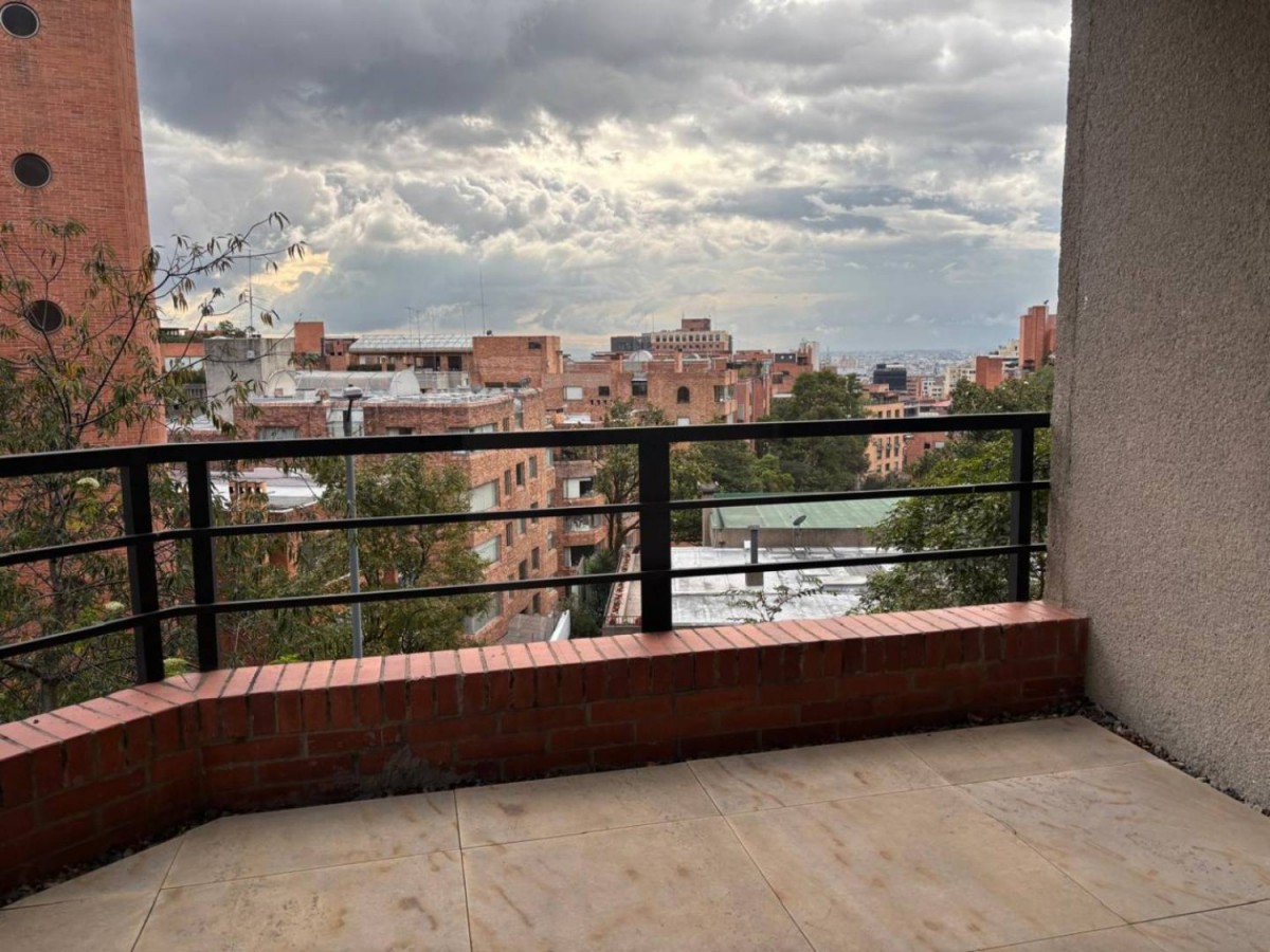 Apartamento en venta en Los Rosales, Bogotá · foto 5 de 16