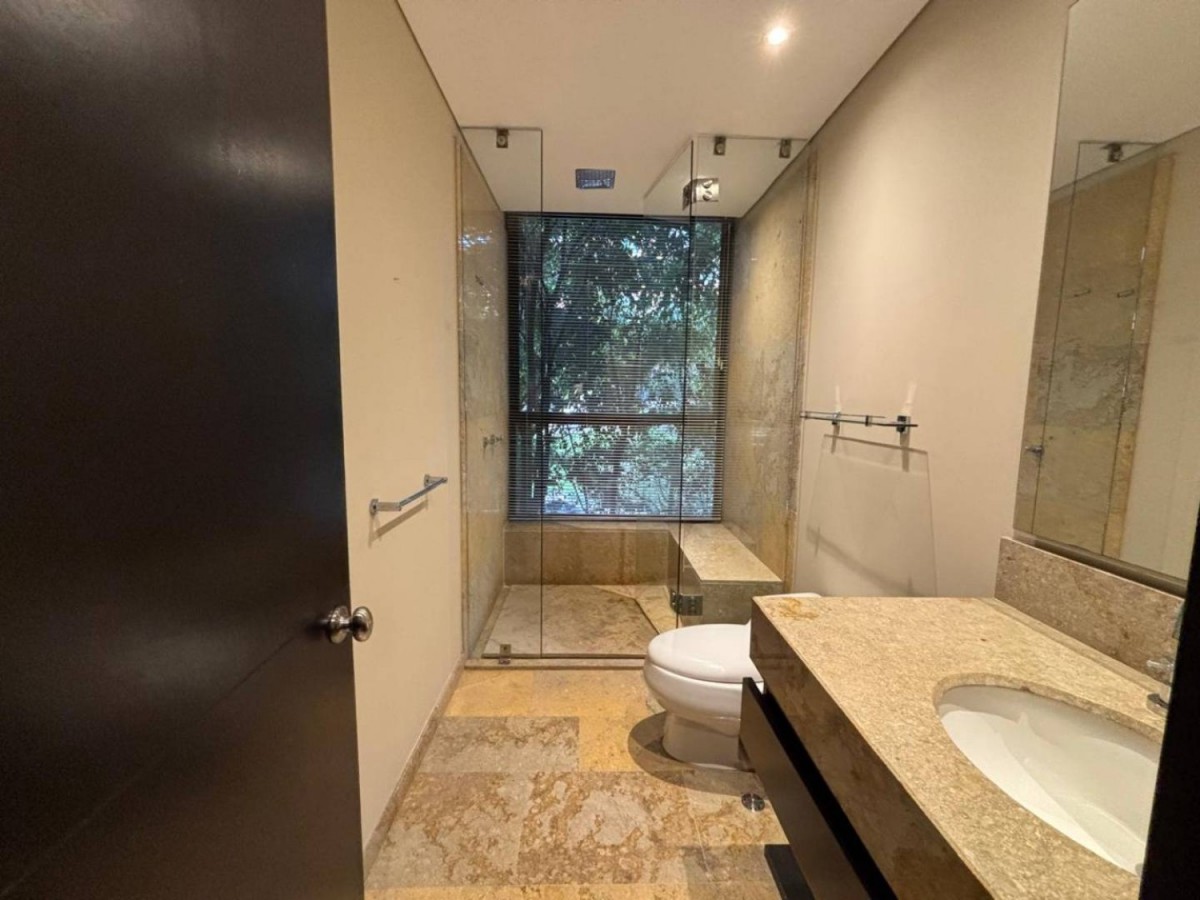 Apartamento en venta en Los Rosales, Bogotá · foto 10 de 16