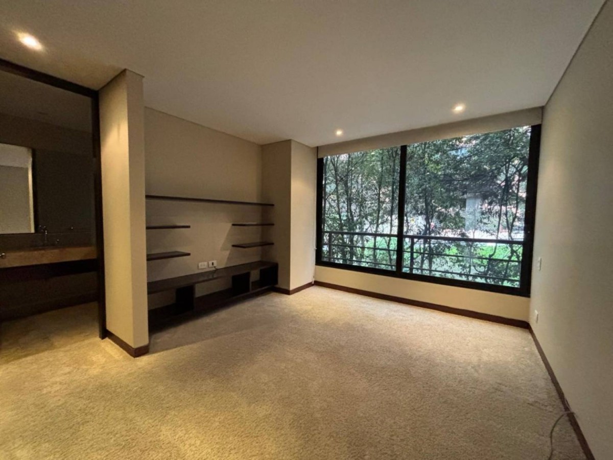 Apartamento en venta en Los Rosales, Bogotá · foto 12 de 16