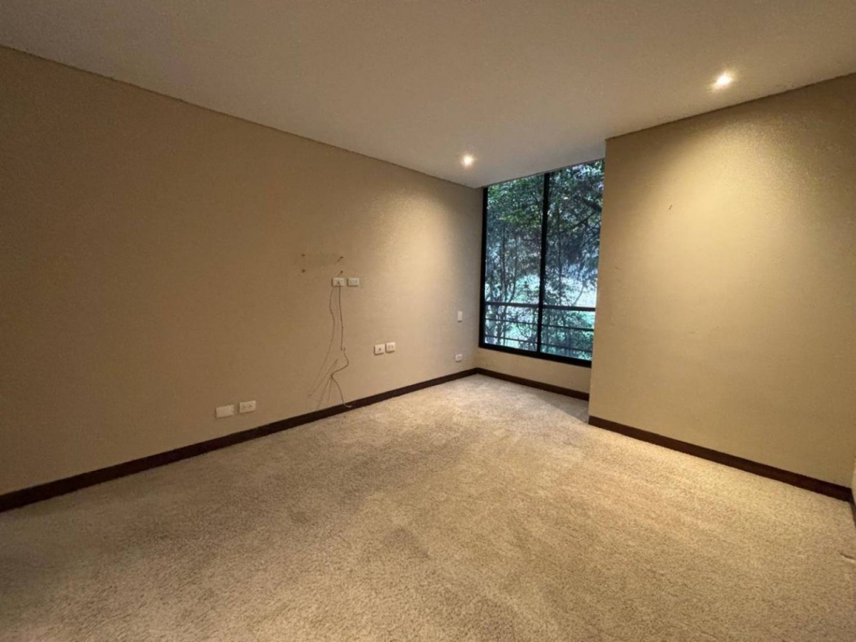 Apartamento en venta en Los Rosales, Bogotá · foto 13 de 16