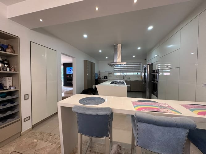 Casa de 4 alcobas en venta en El Poblado, Medellín, 470 m² · foto 3 de 20