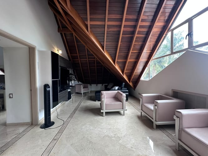 Casa de 4 alcobas en venta en El Poblado, Medellín, 470 m² · foto 13 de 20
